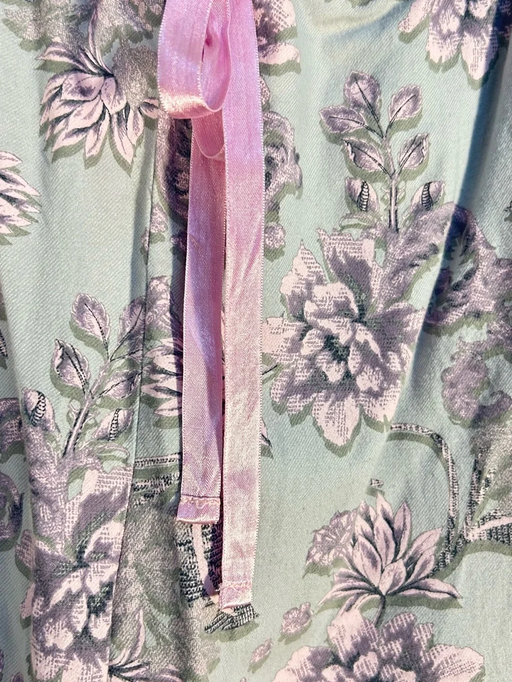 Soft Surroundings Lavender Paisley Lounge Pajama Set with Matching Wrap